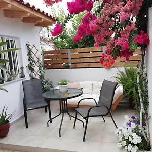 Small With Yard La Canea